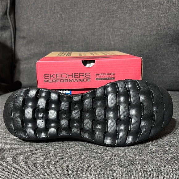 Skechers Black and Pink Slip-On Sneakers 7.5 W Women Walk Joy NIB - Picture 3 of 6